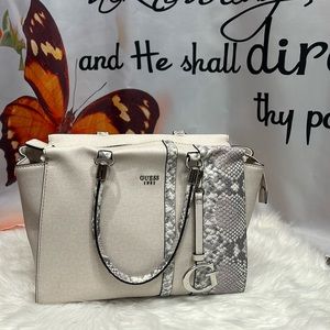 GUESS LIGHT PINK/SNAKE PRINT PURSE/SHOULDER BAG